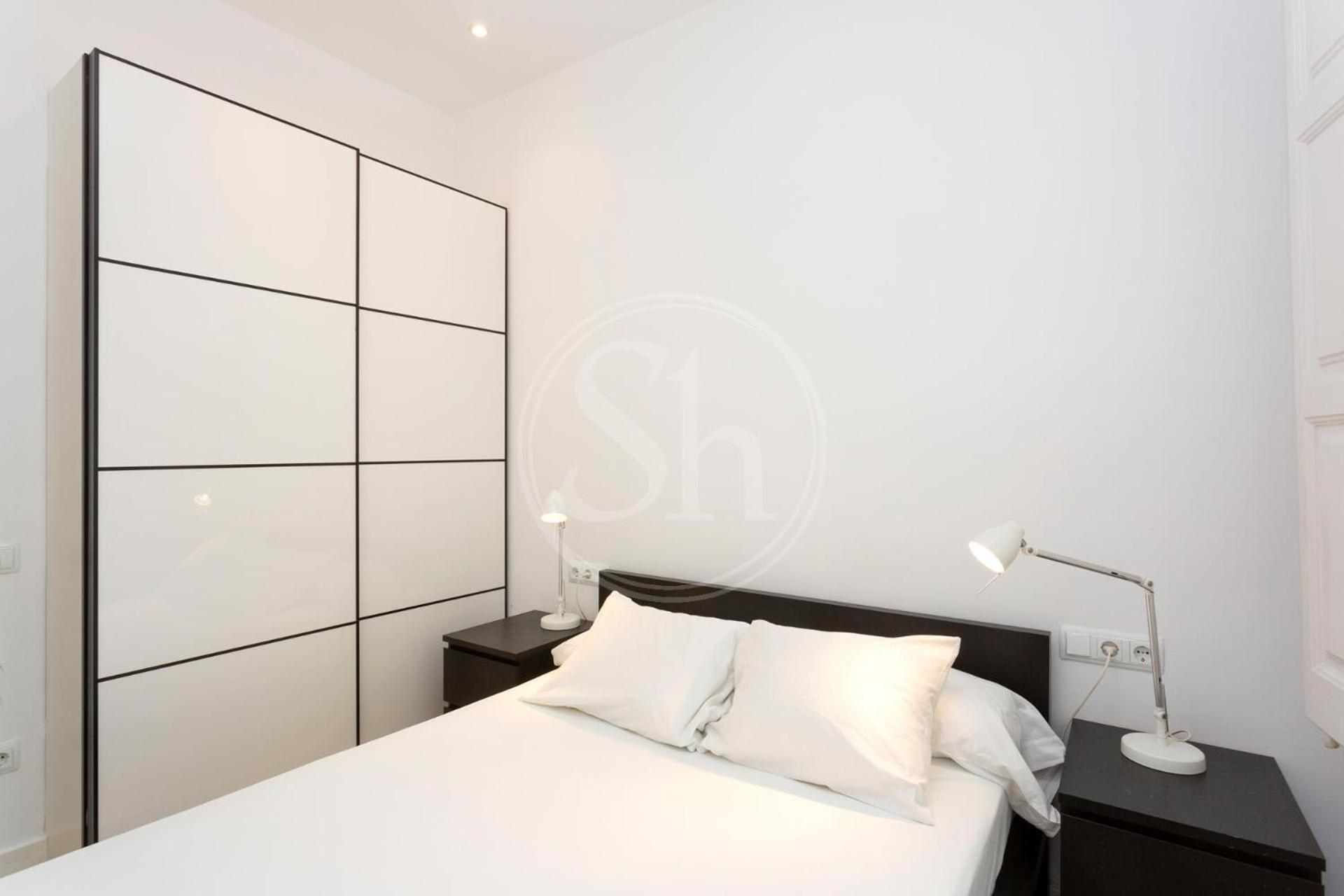 En Sagrada Familia E Apartamento